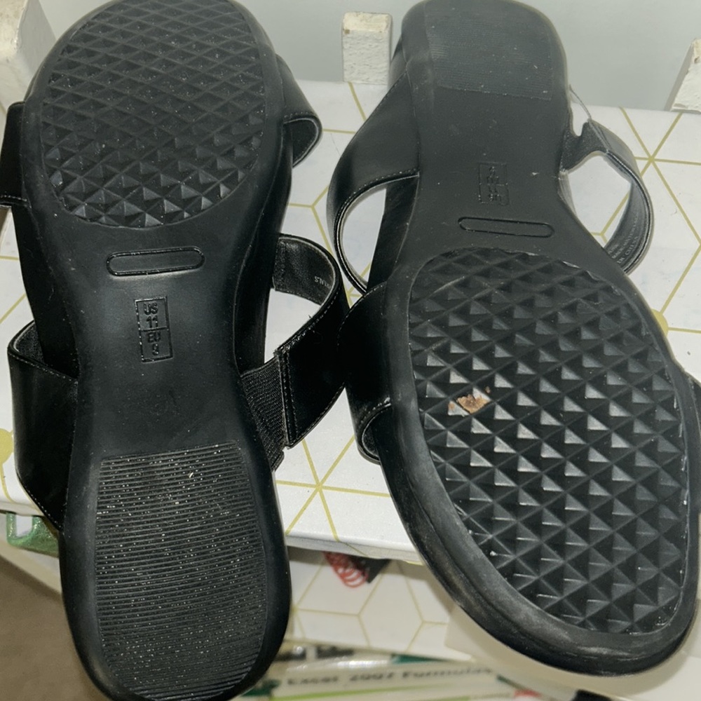 Ladies Sandals - Picture 5 of 6
